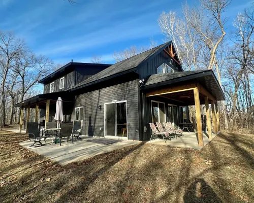 New 3 bedroom 2bath cabin on Sullivan lake 모리슨 카운티 호텔