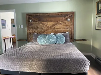 Upscale organic modern with whirl pool Hotels near Immaculate Conception Church