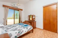 Villa Noni Large Private Pool, A/C, WiFi