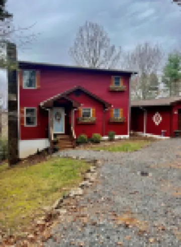 Cozy Mountain Cabin - Sunsets, Game Room, Pets+