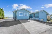 Willow - 5 Bedroom 5 Bathroom-Private Hilltop Home