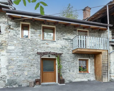 Le nid d'Alessandro Hotels in Fenis