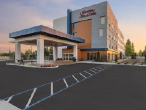 Hampton Inn & Suites by Hilton Bakersfield Central ベーカーズフィールドのホテル