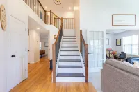 2600ft–7 Beds~Games~Toys~Desks