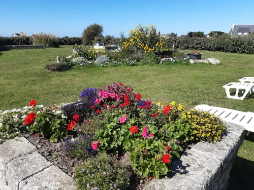 House 400m from the sea and beaches and the GR 34