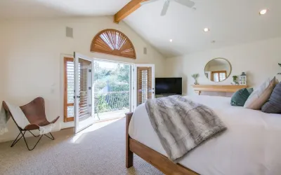 The Vista Malibu Mountaintop Retreat Villa & Garden Hotels near Malibu Creek State Park