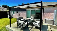 Mid Century Modern w/ 120" 4k Laser Projector/ALR Screen, AC and more! Hotels near Long Beach Airport