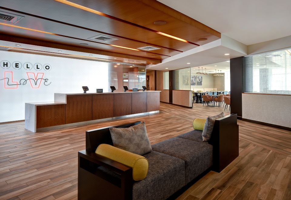 Hampton Inn & Suites Las Vegas Convention Center