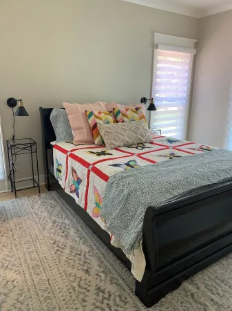 Modern Miss - Inviting, modern home 5 minutes from the Square and Ole Miss.