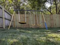 Golden Retreat: Central Bliss for Family & Friends Fun