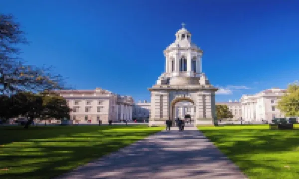 Spacious and Stylish Holiday Home in Greater London