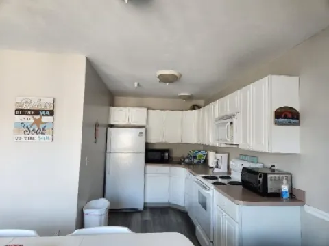 Beach Retreat Located in the Heart of Dewey! فنادق في 