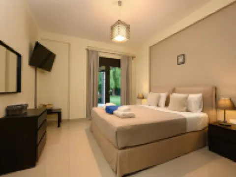 Villa Black White Dassia Hotéis em Dassia