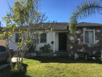 Entire House 900 S.F. 2 bed/ 1 bath 15 mins from DownTown Los Angeles