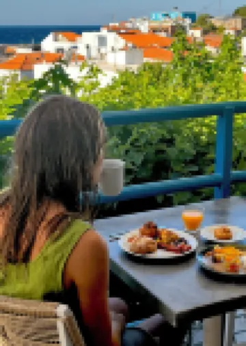 Pantheon Apartments & Studios