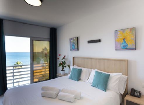 Hotel Mediterráneo by Croma