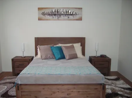 Busselton Holiday Home Отели рядом с достопримечательностью «Залив Джограф»