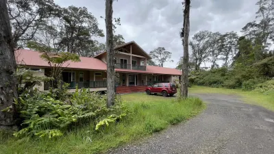 Volcano Forest Inn Hotels in Volcano