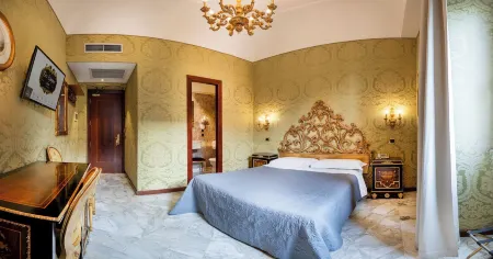 Hotel des Epoques Отели в г. Пномпень