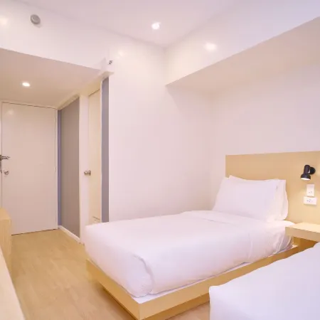 Bridge Hotel Express Отели рядом с достопримечательностью «Парк Гастон»