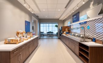 Holiday Inn Express & Suites Vaughan-Southwest