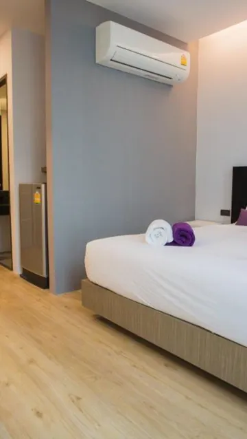 ห้องดีลักซ์ เตียงใหญ่ 1 เตียง