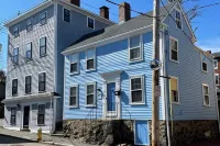 Brackett Cottage Hotels in Marblehead