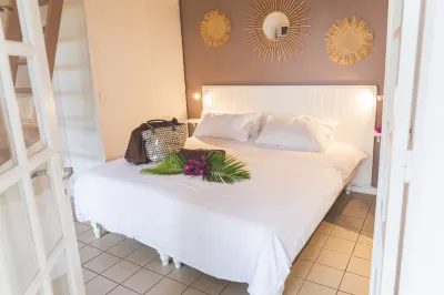 Ilet du Lagon Hotels near Oasis lagoon