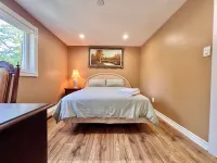 Cozy Home Near Transit & Hillcrest Mall with Free Parking Hotel di Richmond Hill