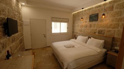 Superior Double Room St. George’s Cathedral Pilgrim Guesthouse – Jerusalem Photo