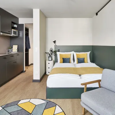 Living Hotel am Olympiapark Hotels near Gern Metro Station
