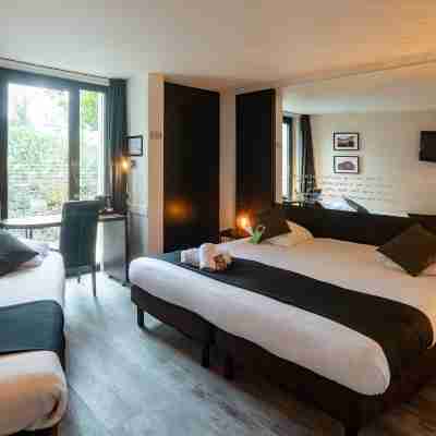 Logis Hôtel des Acacias Lille Neuville en Ferrain Rooms