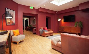 higgihaus 107 Sleeps 4  Monday - Friday