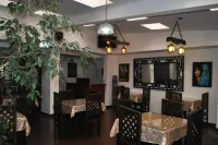 Hotel Makroz Colonial فنادق في لاتاكونغا