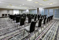 達拉斯艾迪生廣場拉昆塔温德姆套房酒店