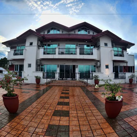 Ang Tahanan ni Aling Meding Hotel