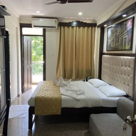 Valentines Retreat- Near Candolim Beach