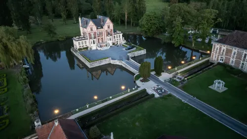 Chateau de Quesmy - Bed and Breakfasts