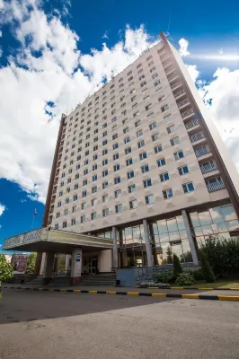 อะมัคซ์ โกลด์เด้น ริง โรงแรมใน