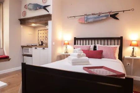 Cafofos da Zeta Отели рядом со станцией Setubal Railway Station