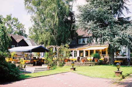 Landhaus Sassenhof Отели в г. Мюльхайм-на-Руре