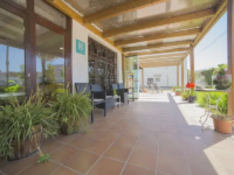 CASA DEL MAR ROSES SL Hoteles en Rosas