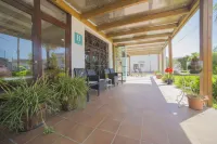 Casa Del Mar Hotel & Apartaments Hotels in Palau-saverdera