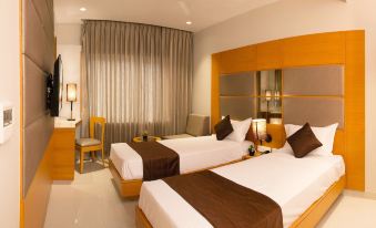 Sri Aadhish Grand Hotel
