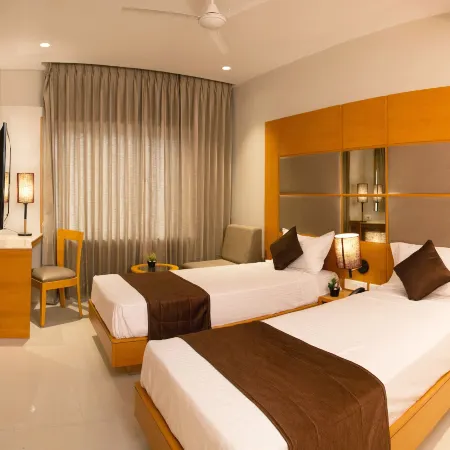 Sri Aadhish Grand Hotel