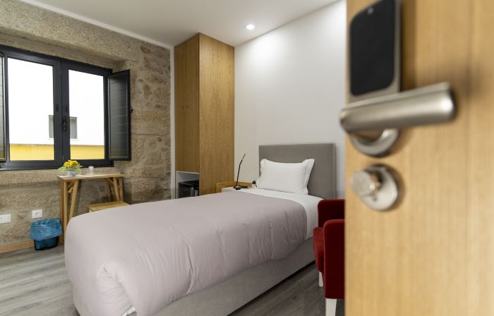 Alojamento Girassol - Guest House - Quarto Com Casa de Banho Privativa