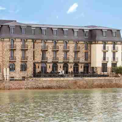 Castel Beau Site Hotel Exterior