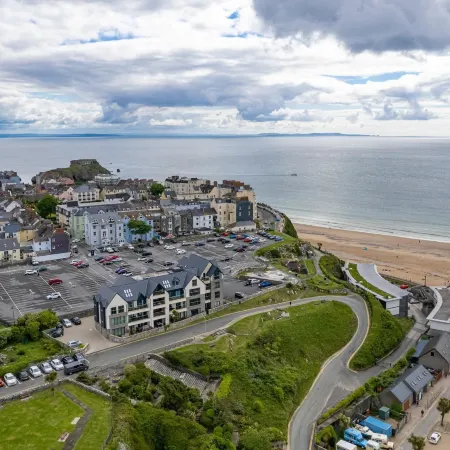 Apartment 10 Waterstone House - Luxury Apartment with Sea Views