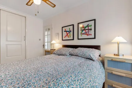 On the Beach - Direct Beach Access Sea Views