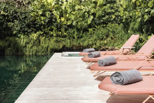 لوستر هوتل فنادق في 